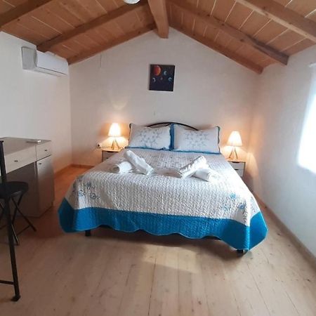 White Manolia Cottage Като-Коракиана Экстерьер фото